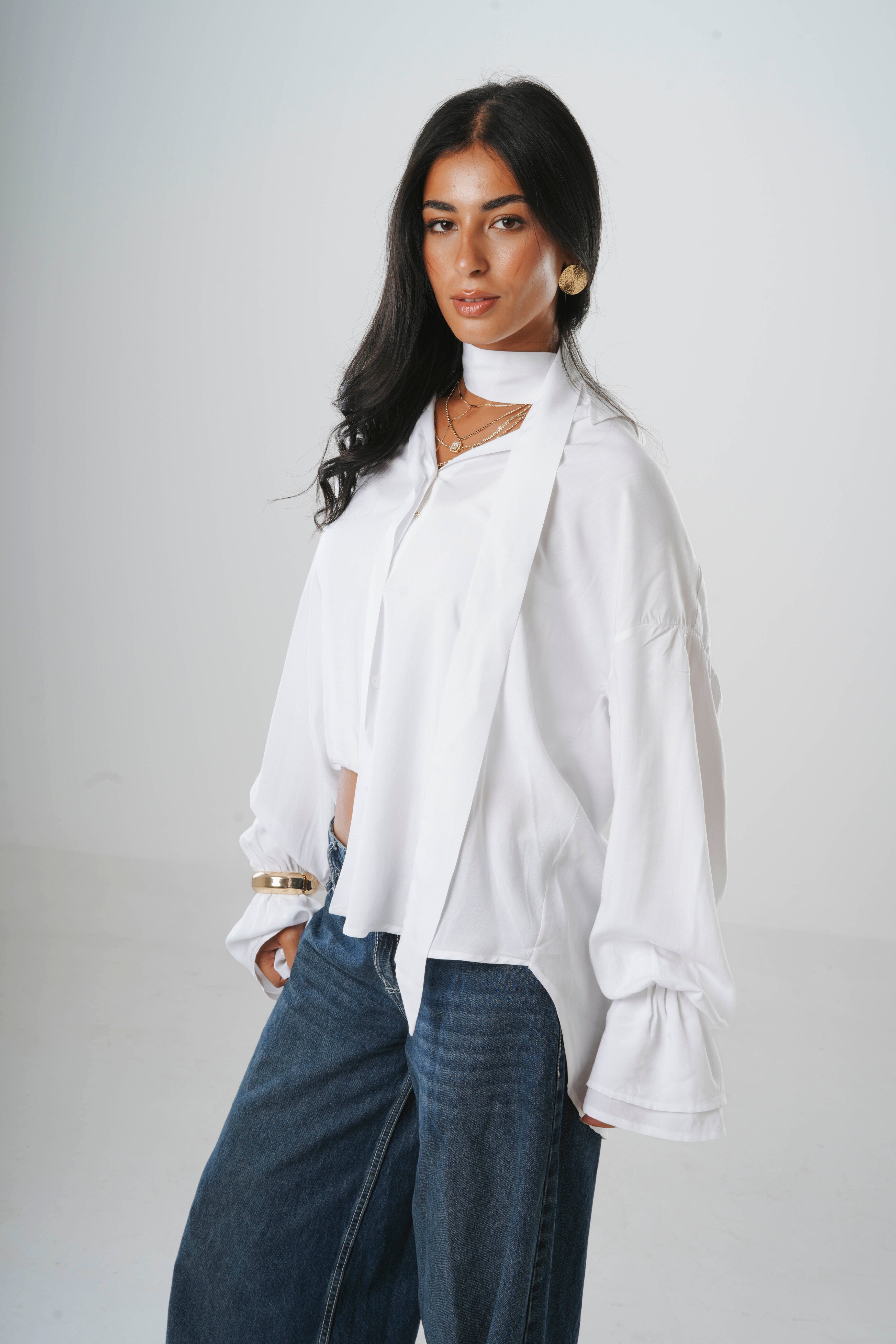 Fosoul White Balloon Sleeve Shirt with Tie